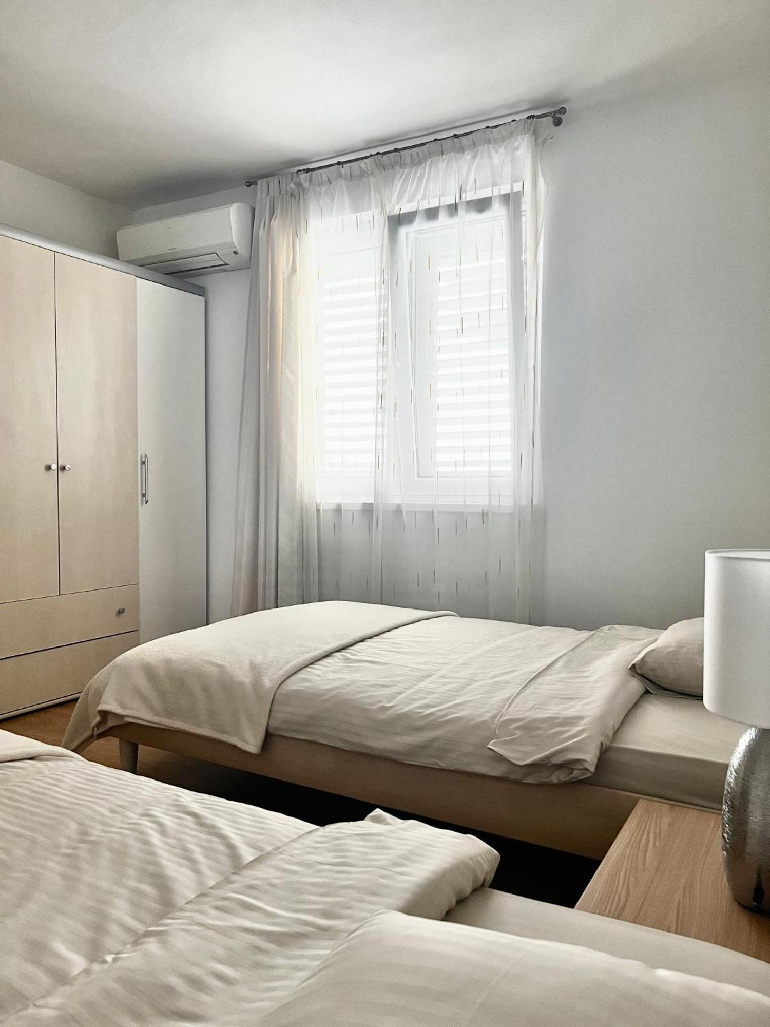 D.O.O. Yury Apartment تروغير المظهر الخارجي الصورة