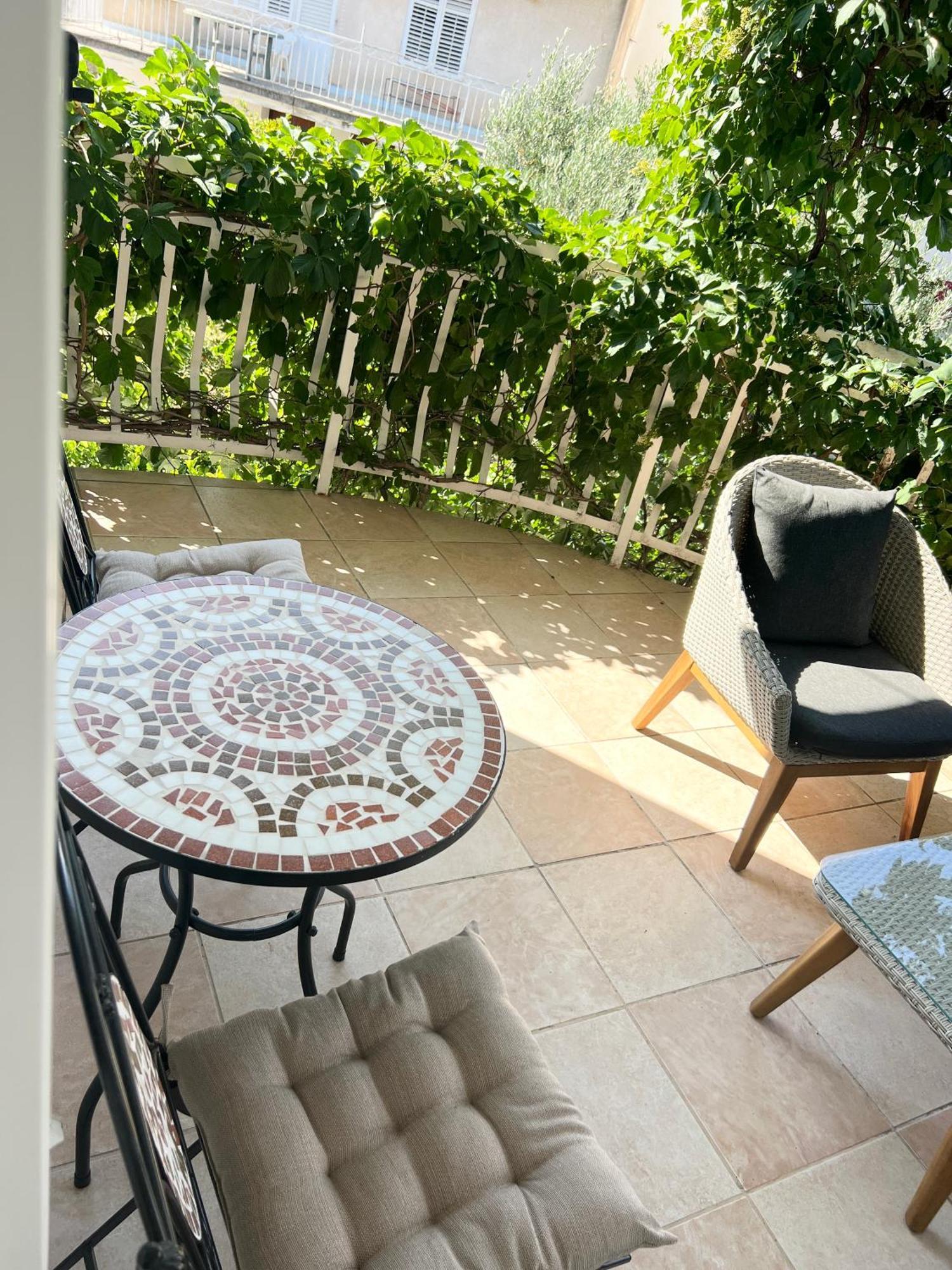 D.O.O. Yury Apartment تروغير المظهر الخارجي الصورة